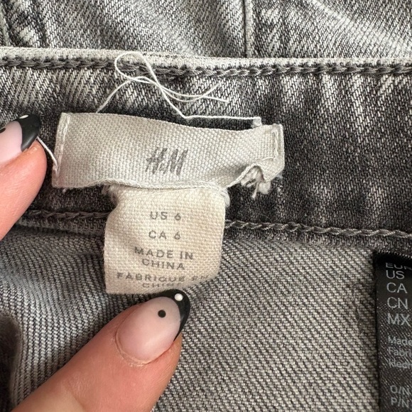 H&M straight fit grey wash button fly denim jeans size 6 28” waist - Picture 11 of 13